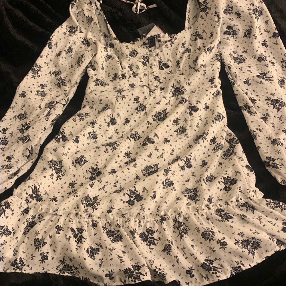 Cream colored summer dress forever 21